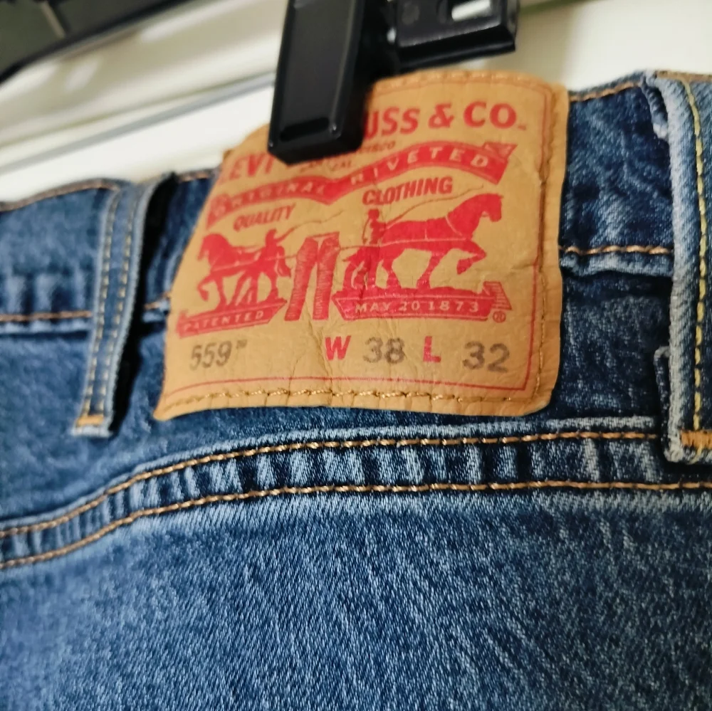 Levi's 559 Men's Relaxed Straight Fit Jeans 38x32 99% Cotton